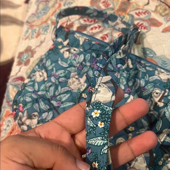 Vera Bradley RFID Little Hanging Around - Picture 8 of 8